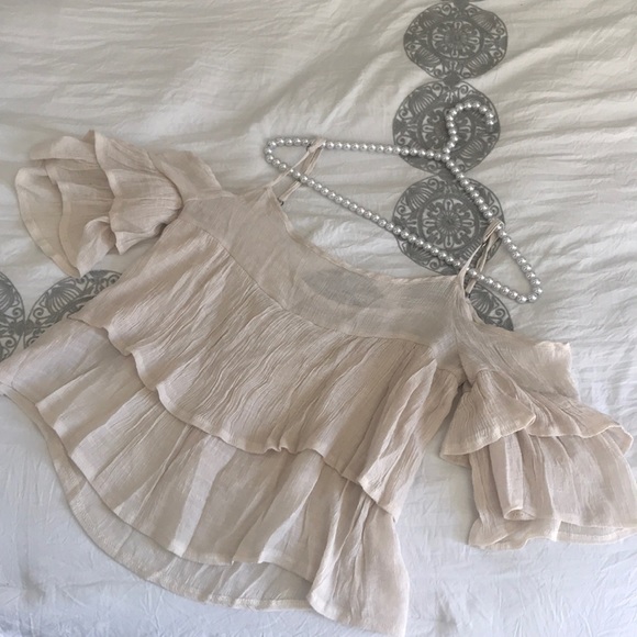 unknown | Tops | Cold Shoulder Summer Ruffle Top | Poshmark